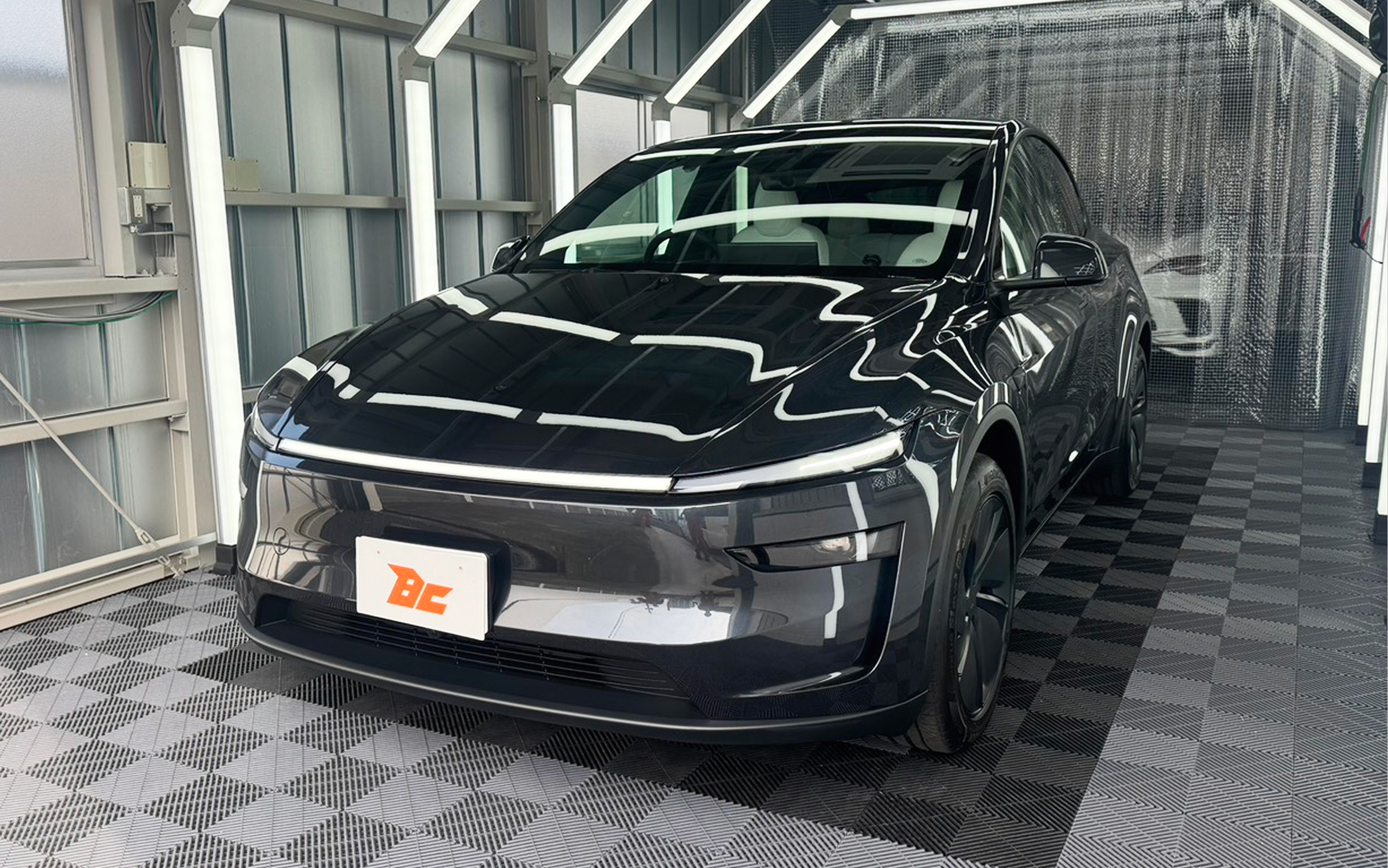 施工実績 テスラモデルY